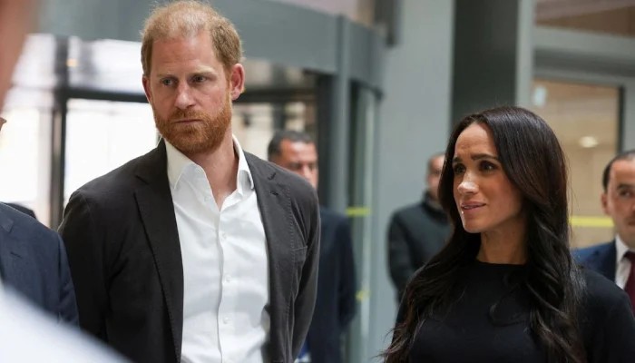 Buckingham Palace Delivers Brutal Blow To Harry Meghan Despite Peace Plan