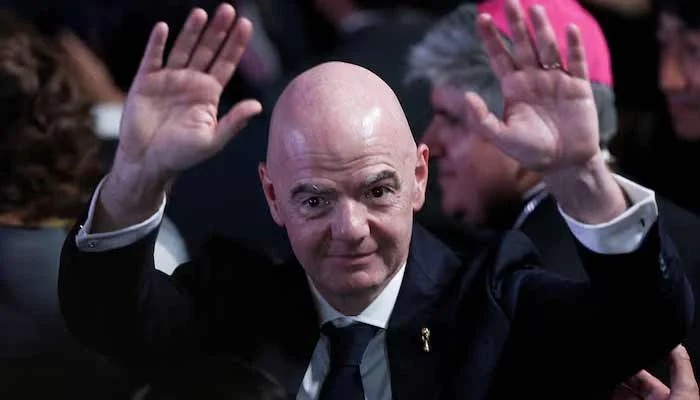 Infantino loses more support as Fifa official says COO dismissal was 'final straw'