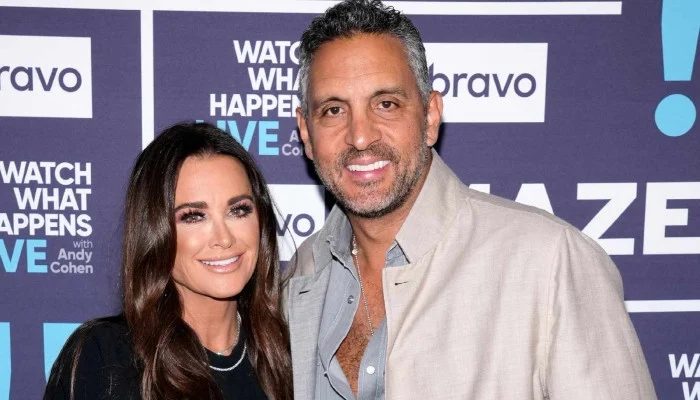 Mauricio Umansky Opens Up on Relationship Status with Kyle Richards