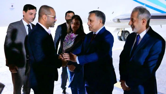 Oman FM Albusaidi begins Pakistan visit for JMC talks with DPM Dar