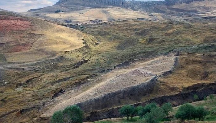 Researchers in Turkey claim discovery of Noah's Ark after 4,800 years