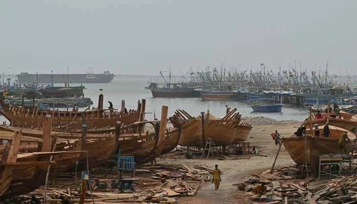 Boat Builders Keep Pakistan's Fishing Heritage Afloat