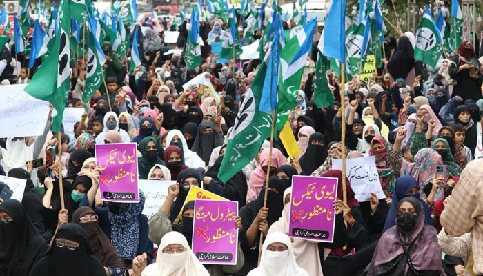 Jamaat-e-Islami sit-ins over fuel levy continue on fourth day