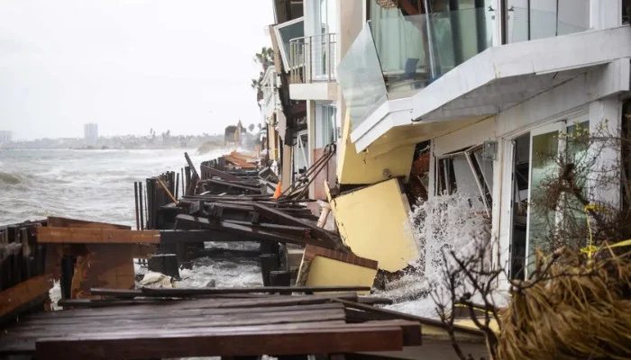 Storm Rachel Damages Beach Homes In Southern California As Risks Remain