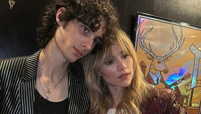 Suki Waterhouse Announces UK and Ireland Tour