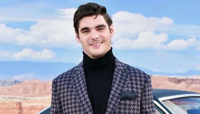 Breaking Bad star RJ Mitte dies at 34