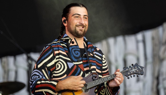 Noah Kahan sends fans wild with first glimpse into 'Hunger Games' song