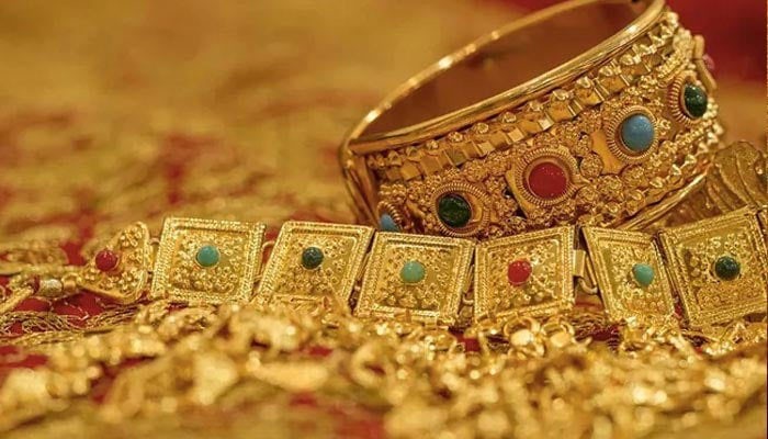 Gold Prices Drop Rs12,800 Per Tola