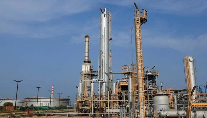 Pakistan Refineries Sign Long Awaited 6bn Modernisation Agreements
