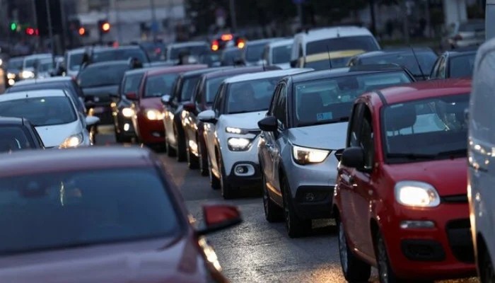 Auto Sales Slump In August Amid Policy Vacuum