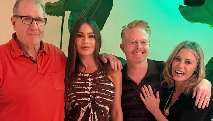 'Modern Family' cast reunites six years after series finale