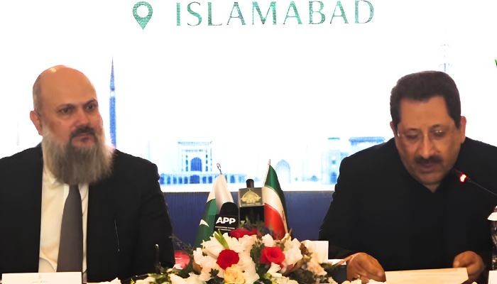 Iran seeks to boost trade cooperation with Pakistan via Karachi, Gwadar ports