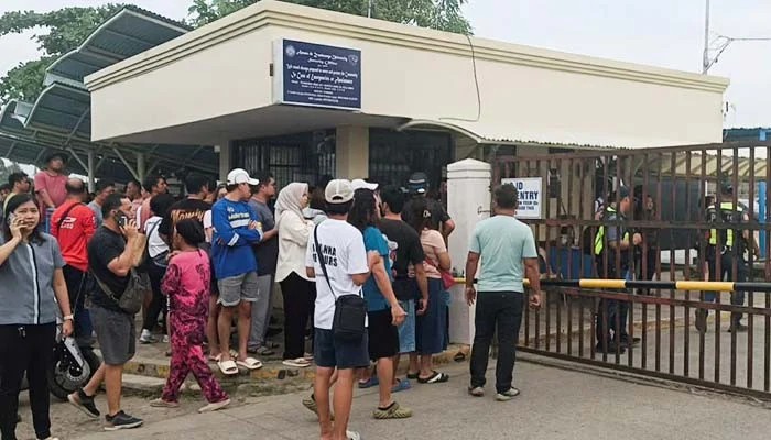Two Dead, Including Gunman, in Philippines School Shooting