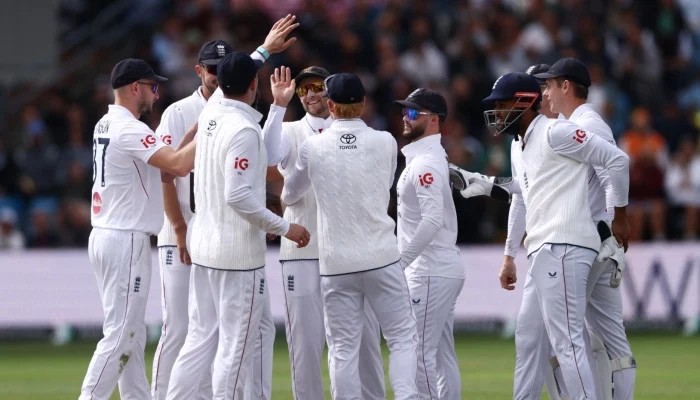 Archer, Robinson Put Pakistan Under Pressure At Headingley