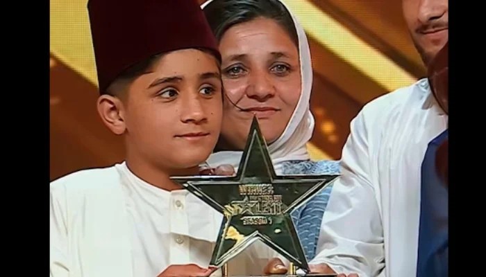 Blind Artist Fawad Alam Wins First Season Of Pakistan's Got Talent