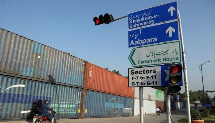 Govt Rejects Islamabad Road Closure Reports, Says Containers Placed as Precaution