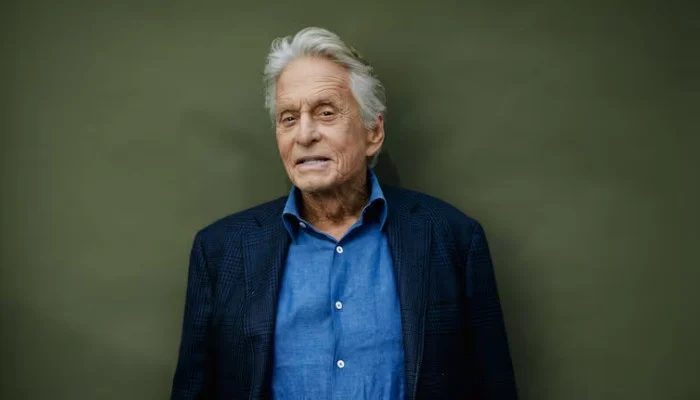 Michael Douglas confesses secret romance after 40 years