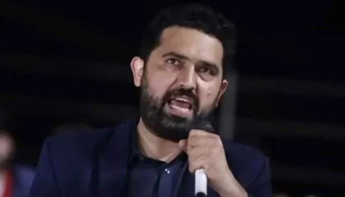 KP CM Afridi Offers Talks to Federal Govt After Postponing Islamabad March