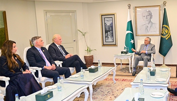 Pakistan-US bilateral trade could hit $20bn in five years, says DPM Dar