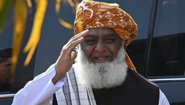 Fazl Conveys Govt's Offer to Pakistan Tehreek-e-Insaf (PTI) Amid Political Tensions