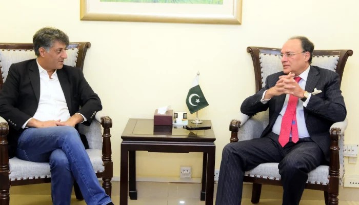 PBC and Finance Minister Aurangzeb Agree to Shift Economic Focus to Growth