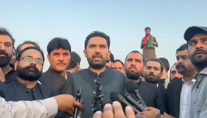 KP CM Abandons March for Cabinet Meet; Afridi Terms Kundi’s Official Briefings 'Unconstitutional'