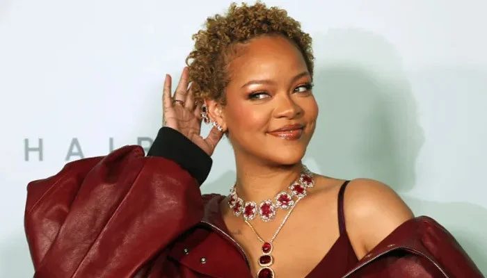 Rihanna Gives Fans New Hope For R9 With Jaw-Dropping Double Album Hint