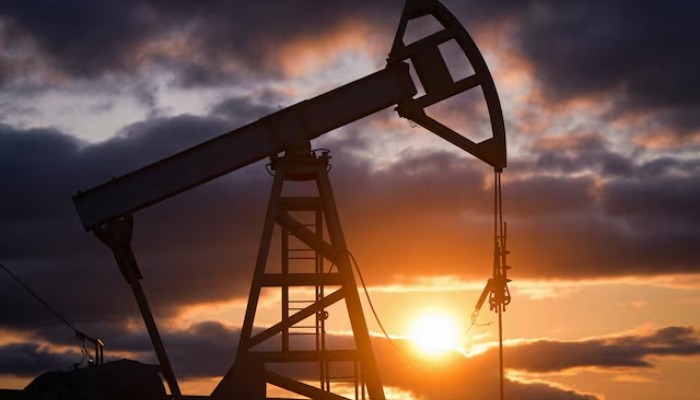 Oil prices retreat as hopes rise for easing Middle East tensions