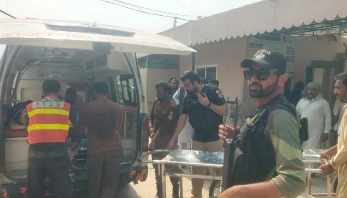 Four Fbr Personnel Shot Dead In Di Khan Police