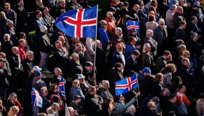 Icelanders Reject EU Bid Following Trump's Greenland Threats