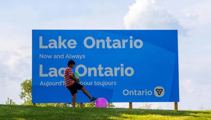 Google Maps shows 'Lake America' in US instead of Lake Ontario