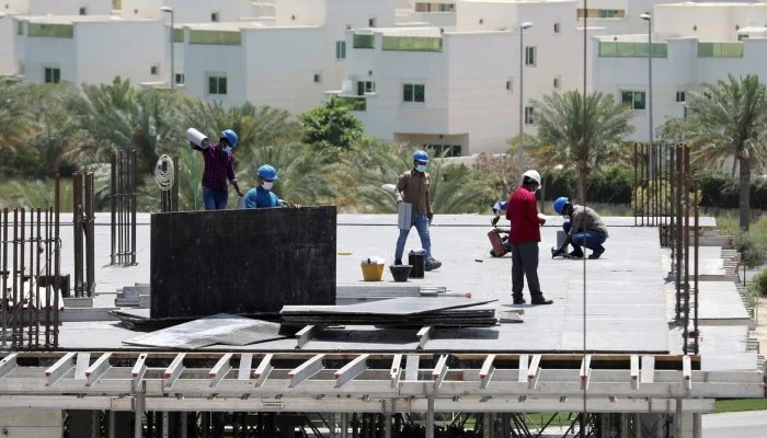 Sharjah Raises Minimum Government Employee Income To AED20,000