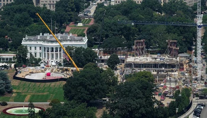 Trump Asks US Supreme Court To Approve White House Ballroom Project