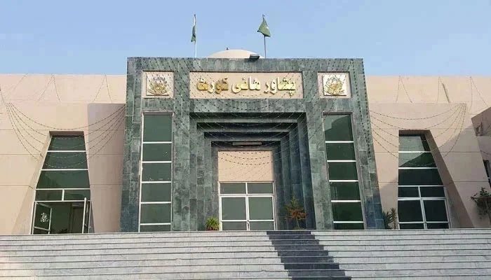 PHC Seeks KP CM's Reply Over Copter Use in Pakistan Tehreek-e-Insaf (PTI) March