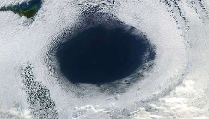 Massive Ozone Hole Bigger Than Antarctica Opens Up: Is Earth's Protective Layer Healing or Worsening?
