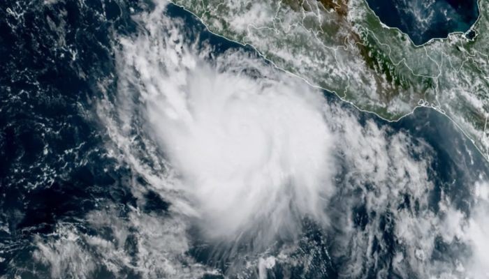 Hurricane Polo Threatens Mexico After Gaining 110 Mph In Just 24 Hours How Did It Explode So Fast