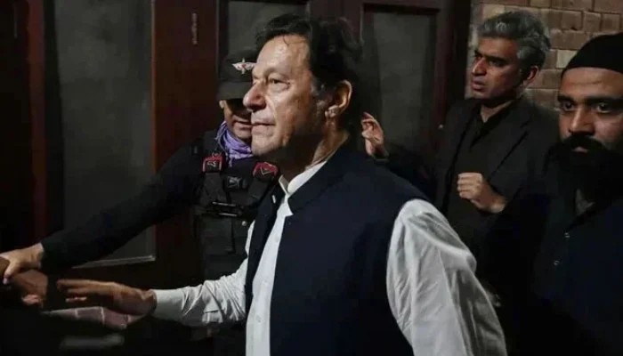 Debate Intensifies Over Political Uncertainty and Systemic Change Concerns in Pakistan