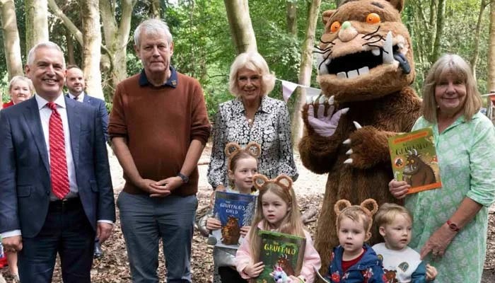 Palace Pushes Queen Camilla as Harry and Meghan Dominate UK Headlines