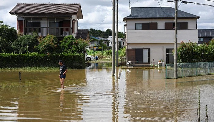 Japans Record Rains Strand Thousands At Narita Airport Kill Eight