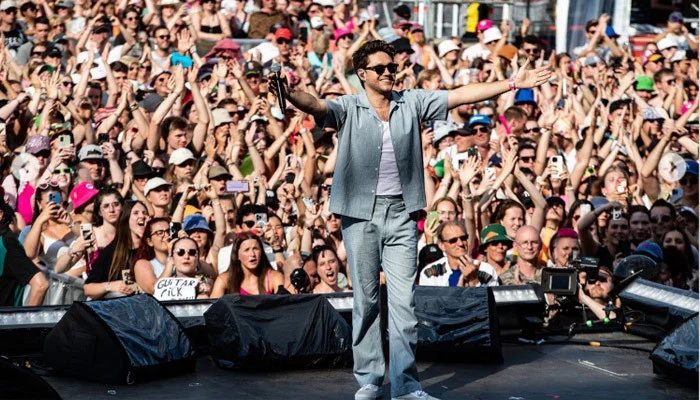 Niall Horan Turns Copenhagen Concert Into Giant Singalong With 'Teenage Dirtbag'