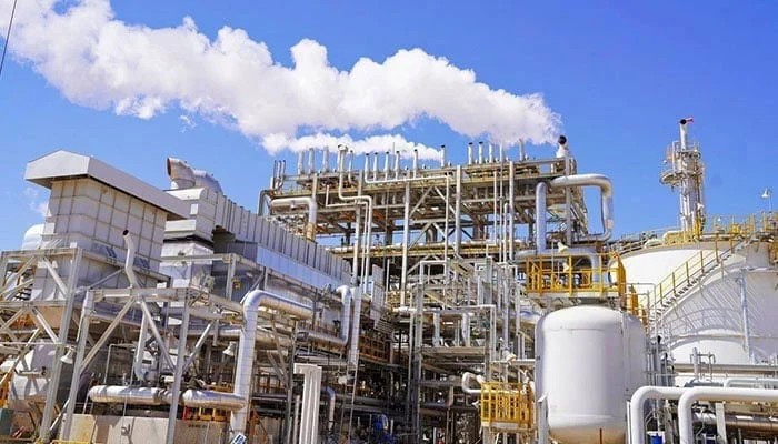 Refinery Margins Plunge Below Five-Year Average As Crude Premiums Surge