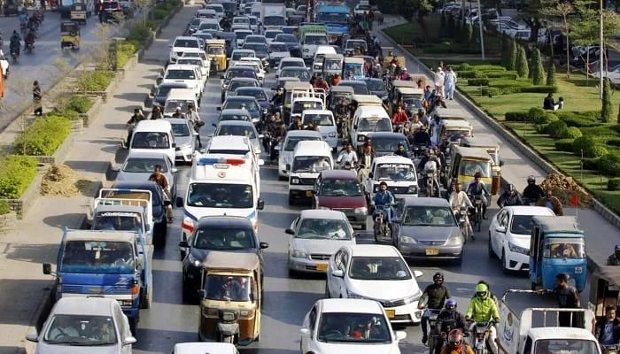 Vehicles in Pakistan Surge 770pc in 35 Years: Study