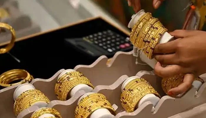 Gold Prices Climb by Rs600 per Tola