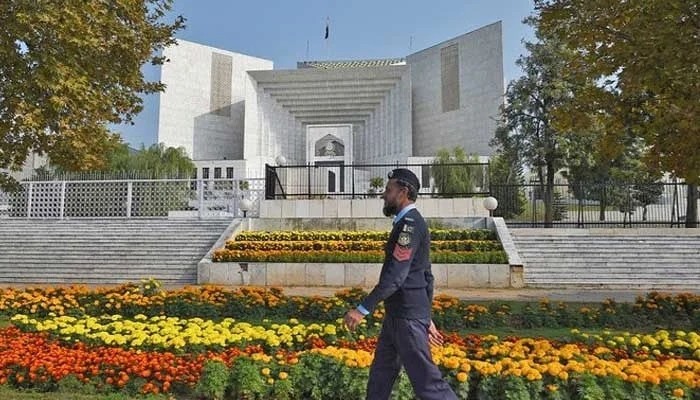 SC: Employees Cannot Be Scapegoated for Bureaucratic Delays