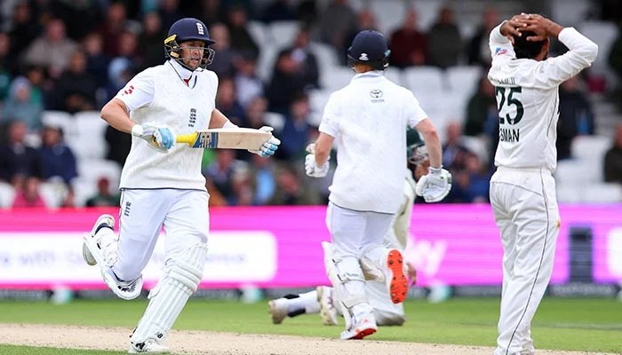 Brook maintains stranglehold over Pakistan for dominant England