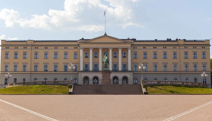 Norwegian Palace shares upsetting health update on King Harald