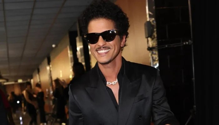 Bruno Mars Extends 'The Romantic Tour' Into 2027
