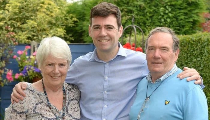 Andy Burnhams Father Dies After Alzheimers Left Him Unaware His Son Became Uks Prime Minister