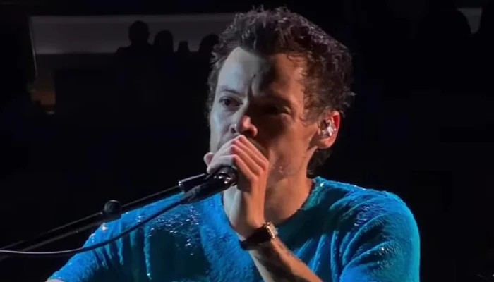 Harry Styles Addresses Retirement Rumours In Emotional Speech, Tells Fans 'Don't Worry'