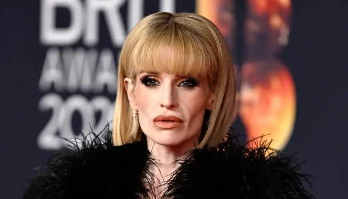 Kelly Osbourne opens up about 30 lb weight gain and grief following father's death